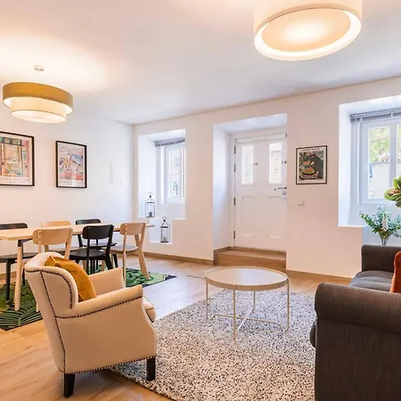 Lägenhet Paco De Arco T1 With Outside , Perfect Spot On The Ground Floor *