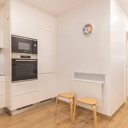 Lägenhet Paco De Arco T1 With Outside , Perfect Spot On The Ground Floor Oeiras