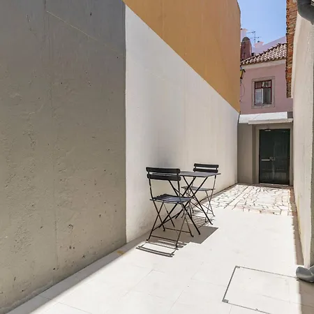 Lägenhet Paco De Arco T1 With Outside , Perfect Spot On The Ground Floor