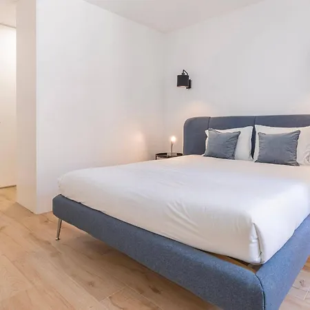 Paco De Arco T1 With Outside , Perfect Spot On The Ground Floor Lägenhet *